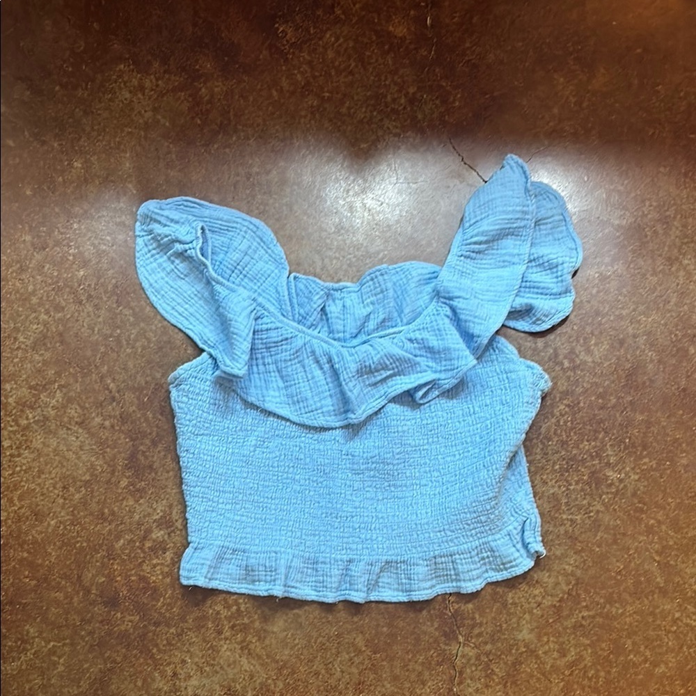 American Eagle Outfitters Women's Light Blue Ruffled Blouse size medium.​
